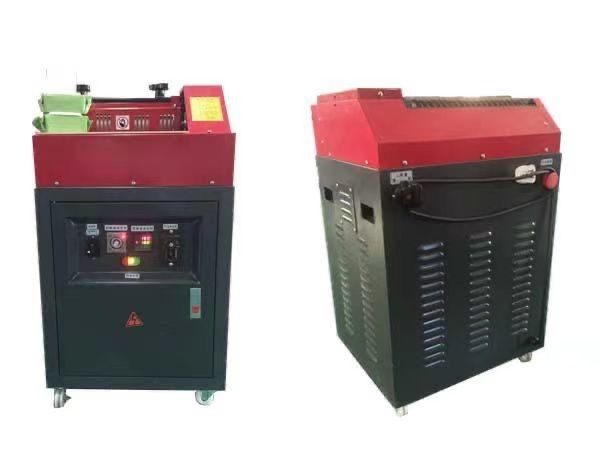 Automatische Verpackungsmaschine mit variabler Geschwindigkeitsregelung für die Bearbeitung mit Heißschmelzklebemittel mit einer Tankkapazität von 5 kg und einer Belagbreite von 400 mm